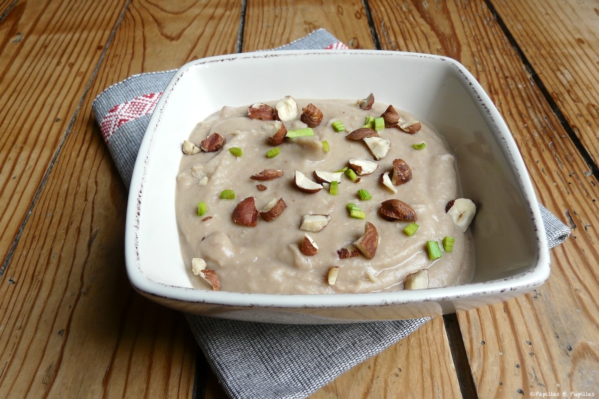 Purée de haricots blancs aux noisettes