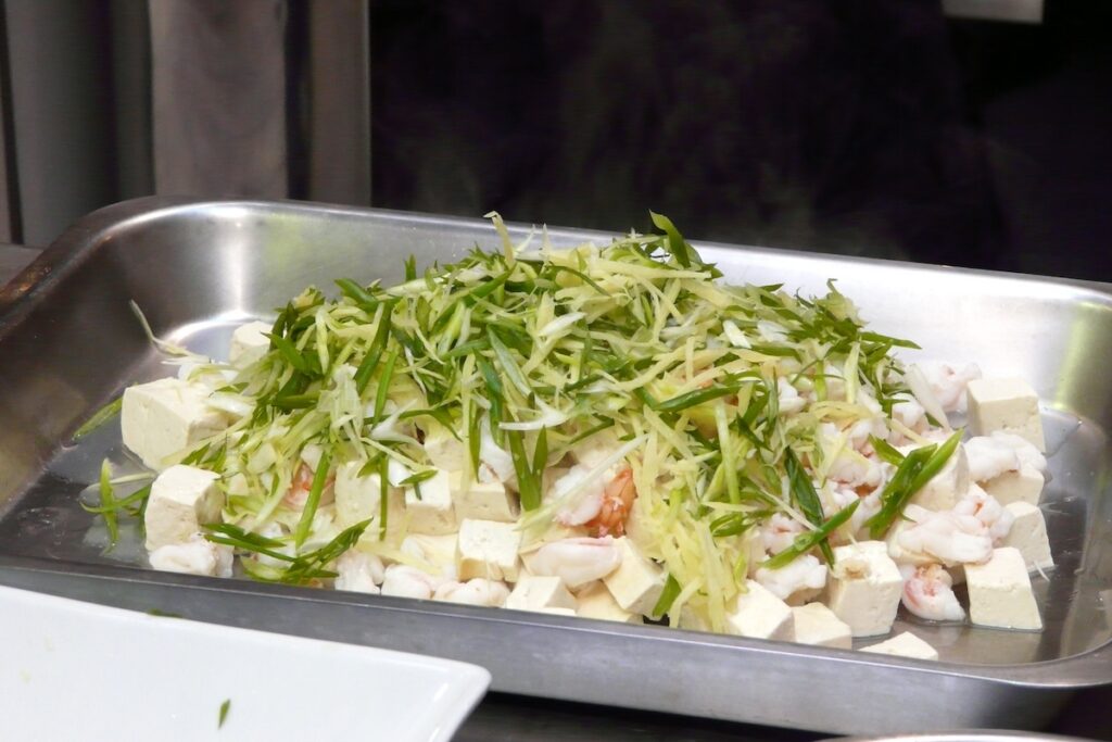 Ajoutez oignon et gingembre