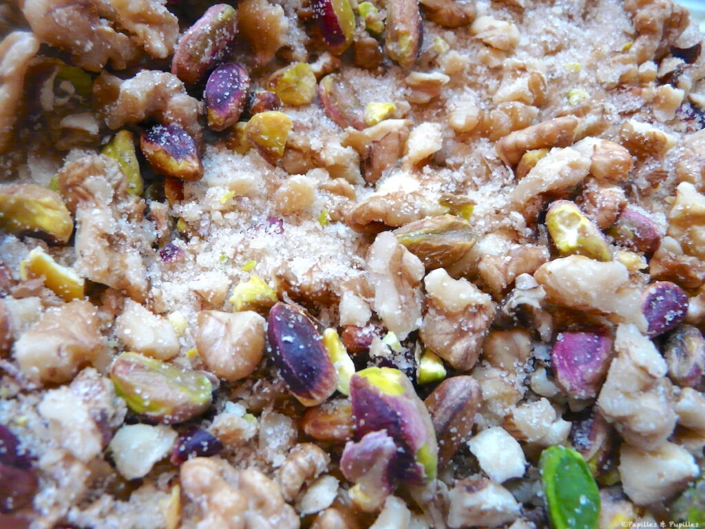 Noix et pistaches concassées