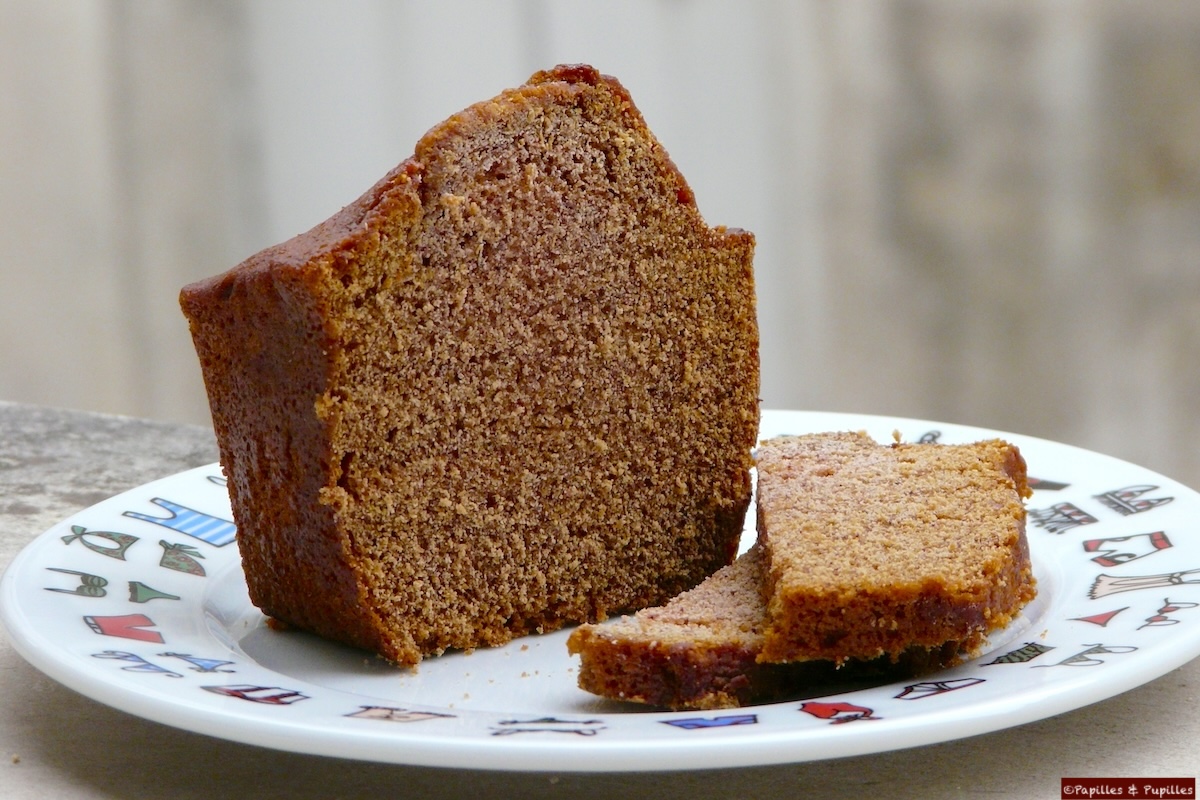 Pain d’épices ultra moelleux tranché, mie fondante et régulière