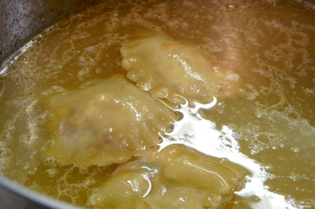 Ravioles dans le bouillon