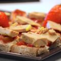 Bruschetta de foie gras, chutney de fraises