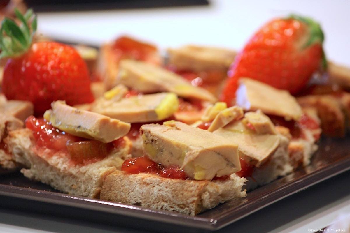 Bruschetta de foie gras, chutney de fraises