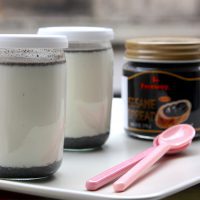 Yaourts à la pâte de sésame noir