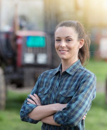 Agricultrice ©Budimir Jevtic shutterstock