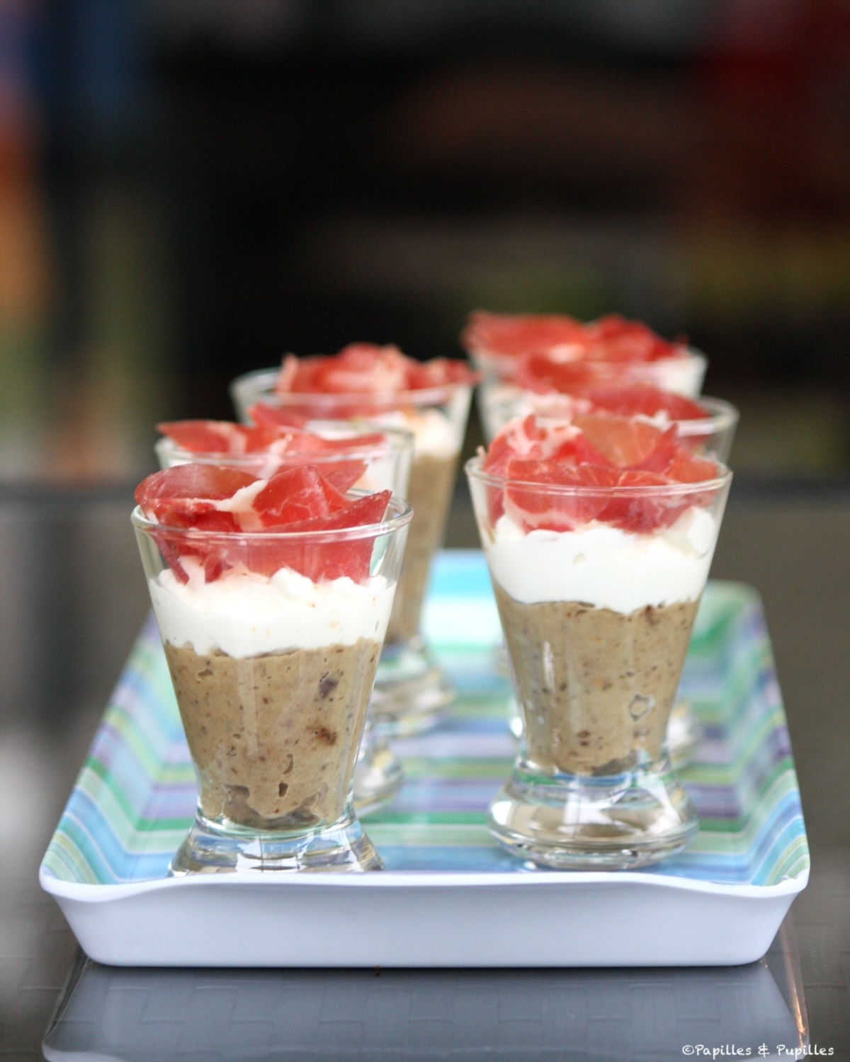 Verrines de caviar d’aubergines, ricotta et coppa