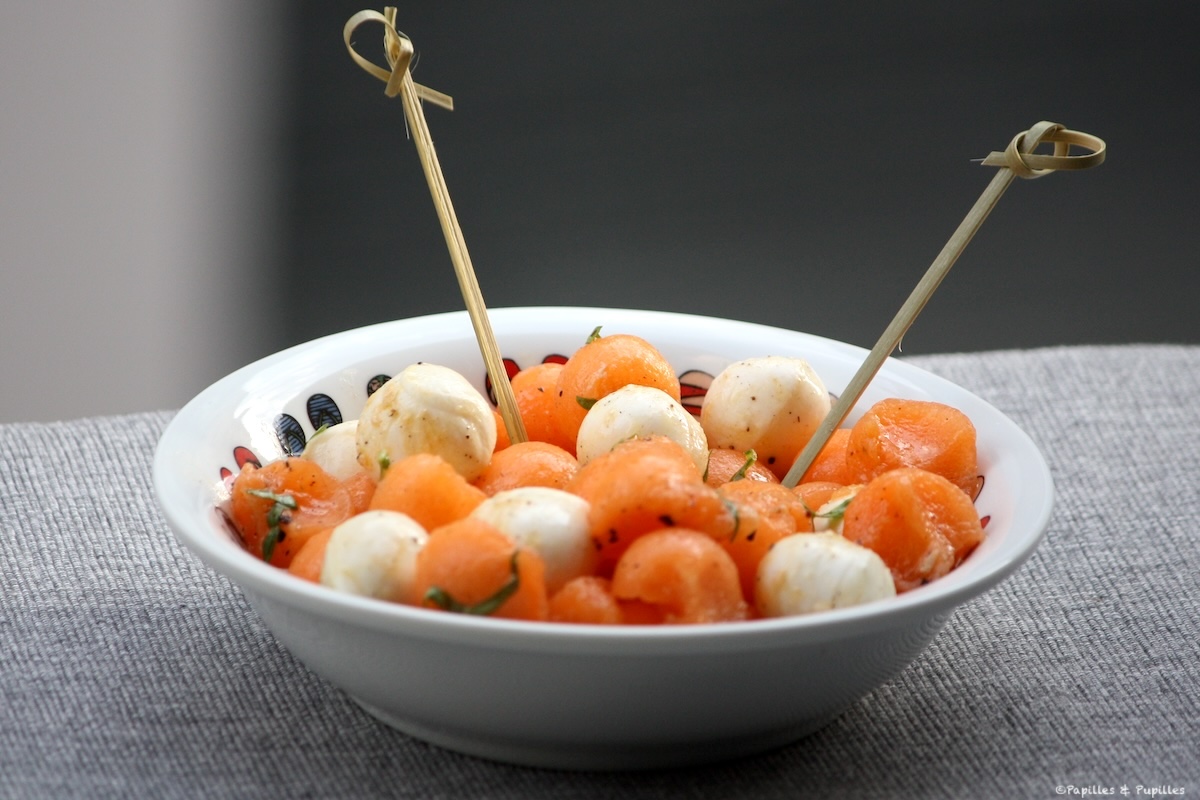 Duo de melon et mozzarella à l’huile d’olive vanillée et au basilic