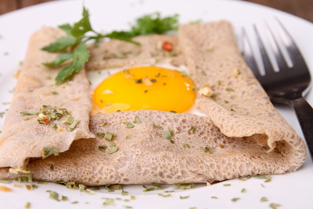 Galette à l'oeuf ©margouillat photo shutterstock