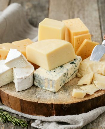 Plateau de fromages ©Y Photo Studio shutterstock