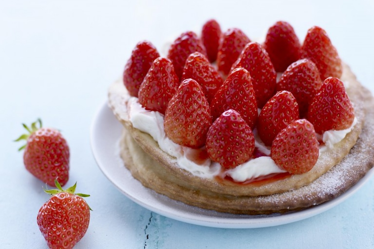 Tartelettes fines aux fraises garnies de mascarpone à la vanille