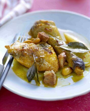 Fricassée de pintade aux amandes © JC Amiel : M Leteuré et Carlos Posadas pour le CIP