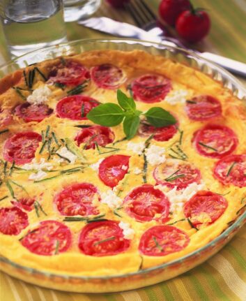 Clafoutis aux tomates cerises, courgettes, et chèvre frais