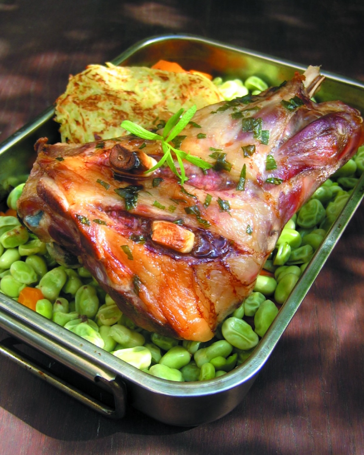 Épaule d'agneau aux fèves et à l'estragon