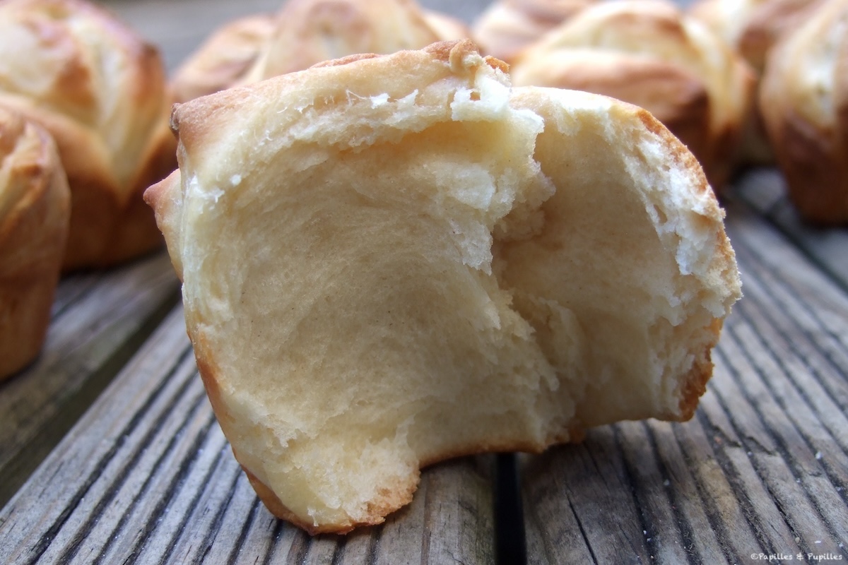 Mie filante et moelleuse des petits pains éventail