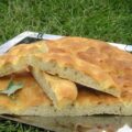 Fougasse à la sauge et à l'eau pétillante