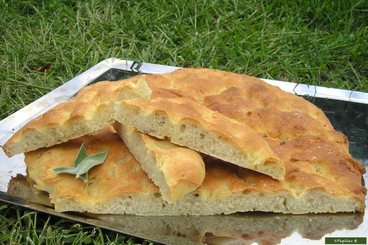 Fougasse à la sauge et à l'eau pétillante