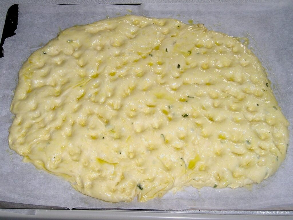 Formez les trous avec les doigts