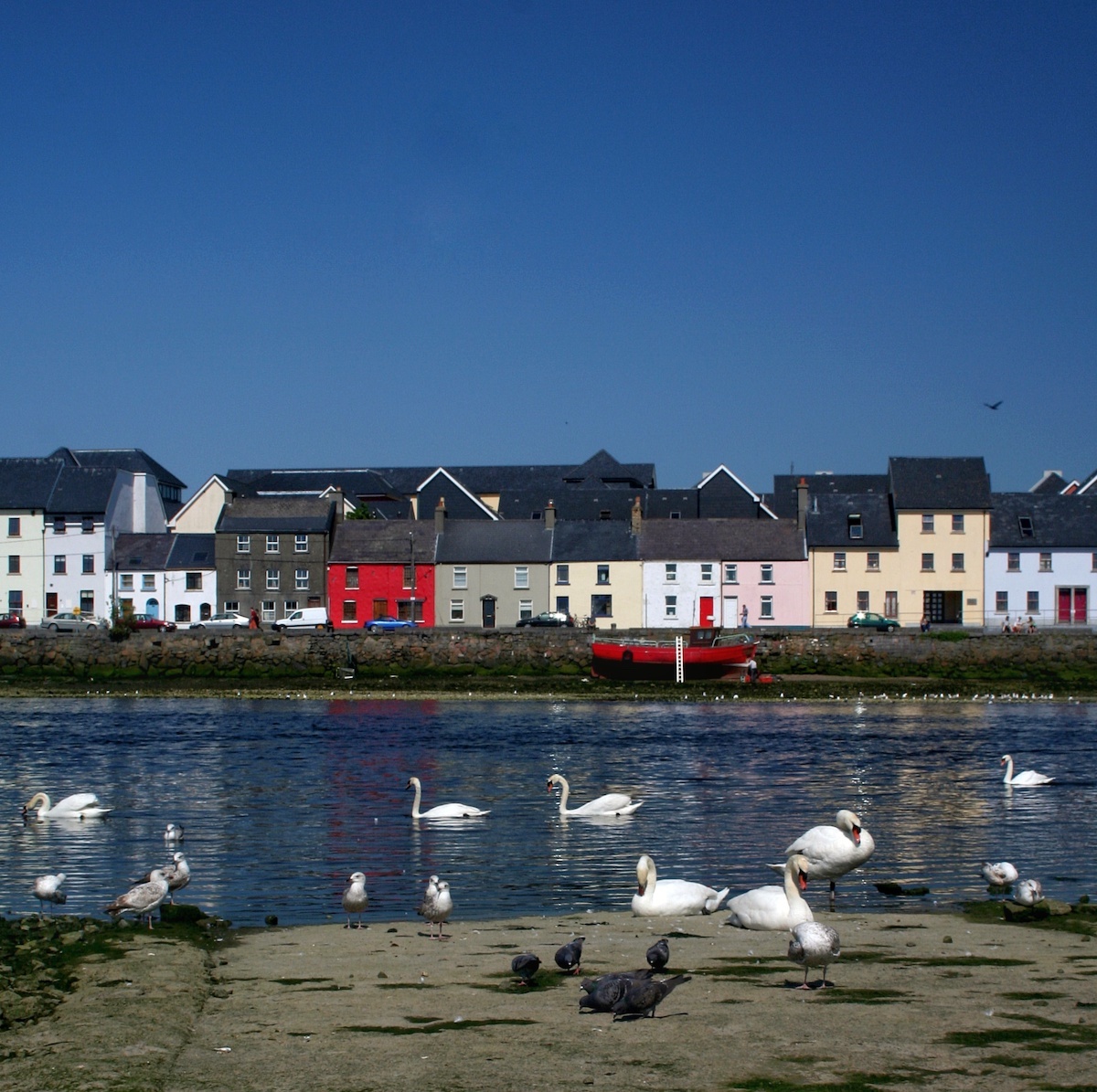 Galway sur la côte ouest de l’Irlande, façades colorées et ambiance atlantique