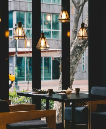 Restaurant ©Bundo Kim on Unsplash