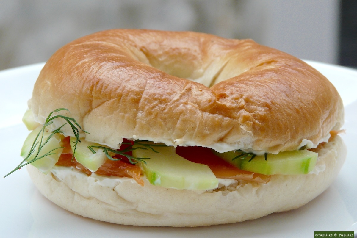 Bagel au saumon fumé et à l'aneth