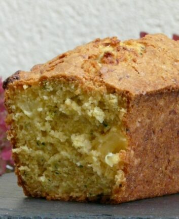 Cake à l'ananas et aux courgettes