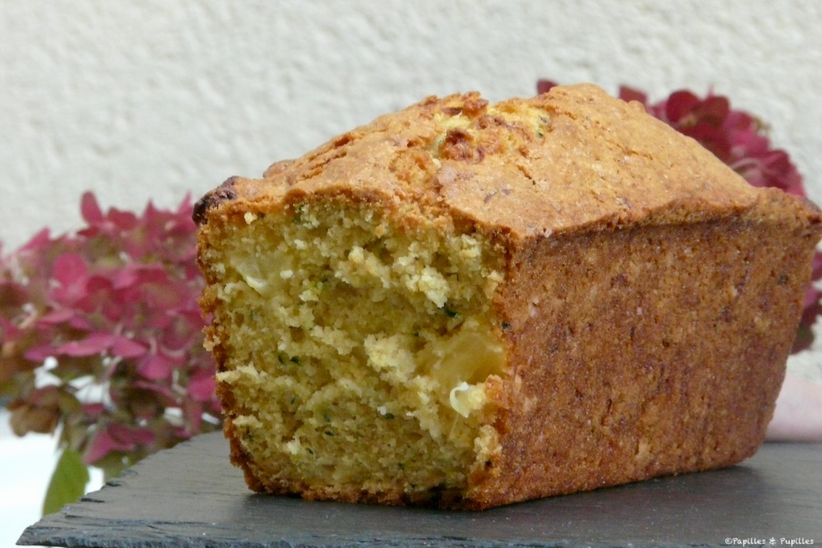 Cake à l'ananas et aux courgettes