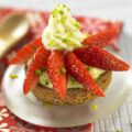 Tartelette aux fraises craquantes ©A Point Studio - Kercadelac