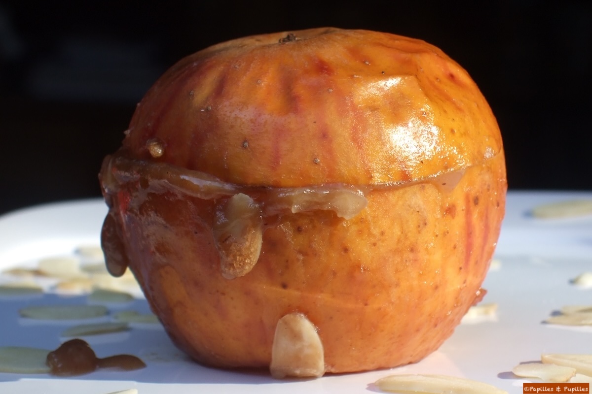 Pomme à la crème de marrons cuite