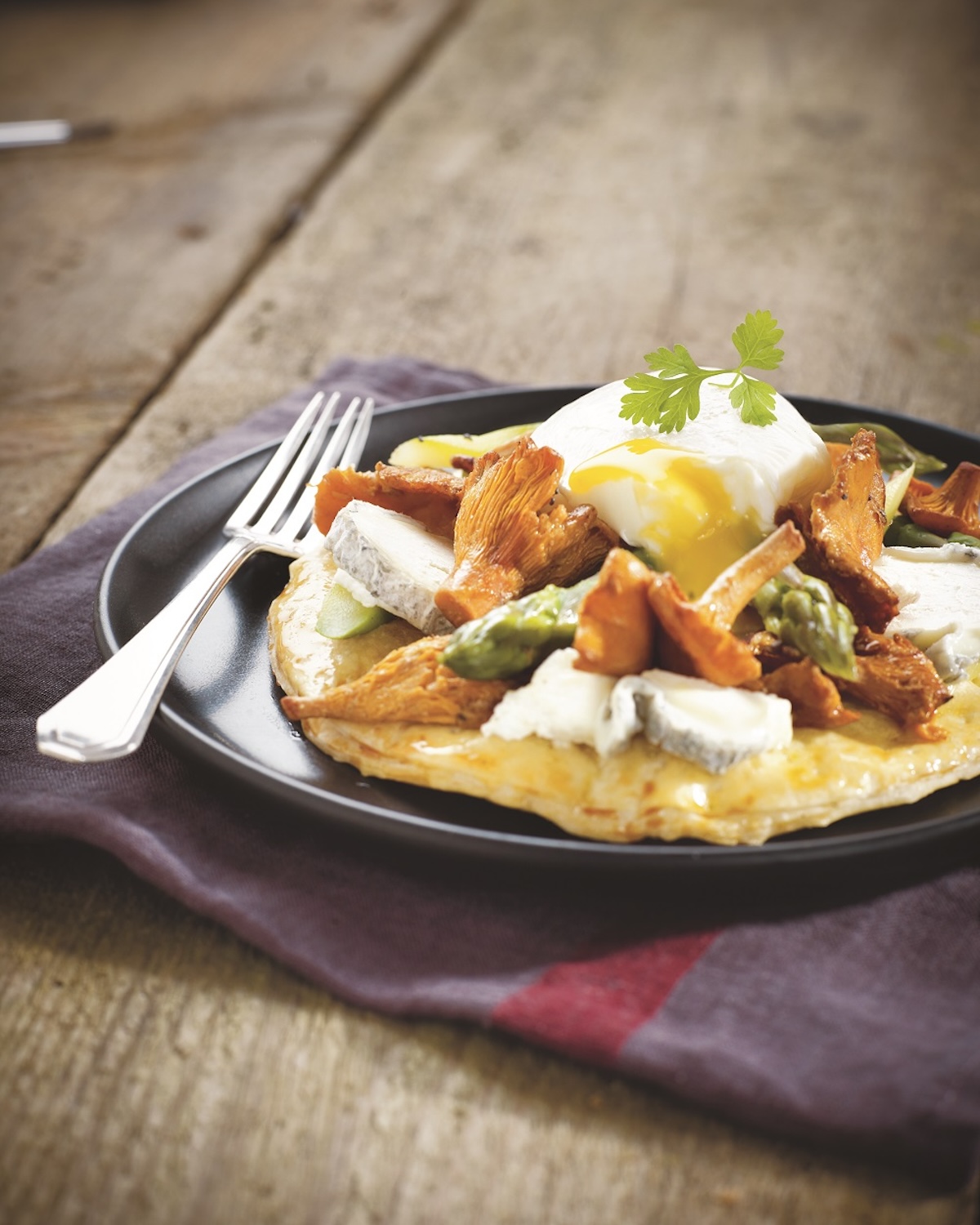 Tartelettes aux girolles, asperges et fromage de chèvre
