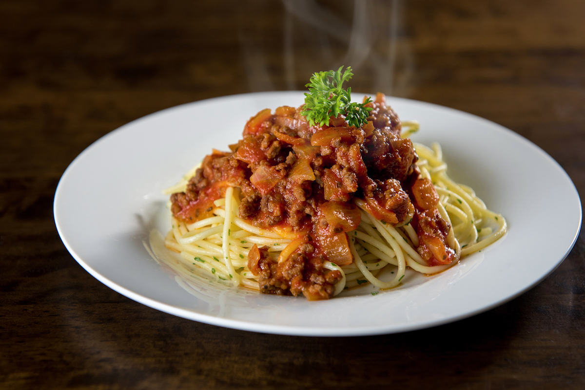 Spaghetttis Bolognaise © Atstock Productions shutterstock