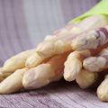 Asperges blanches ©IngridHS shutterstock