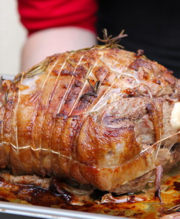 Gigot d'agneau de lait au four