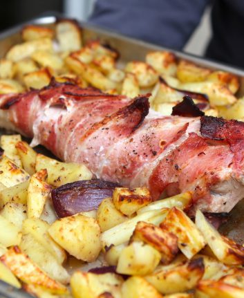 Filet mignon au lard fumé et pommes de terre au four (country potatoes)