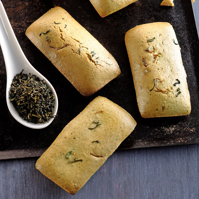 Financiers au thé vert et aux amandes