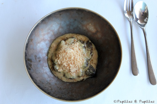Morilles à la crème avec poudre de foie gras