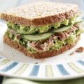 Sandwich à l’avocat du Pérou et au thon