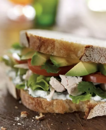 Sandwich au poulet et à l’avocat du Pérou