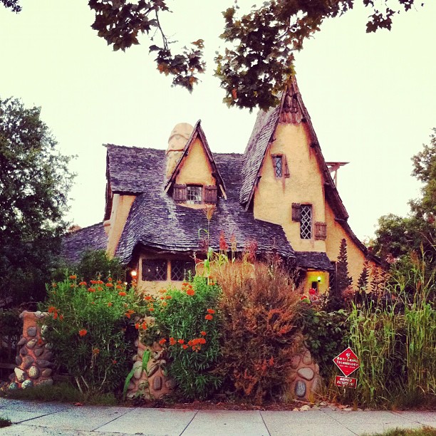 À trouvé la maison d'Hanzel et Gretel ;)