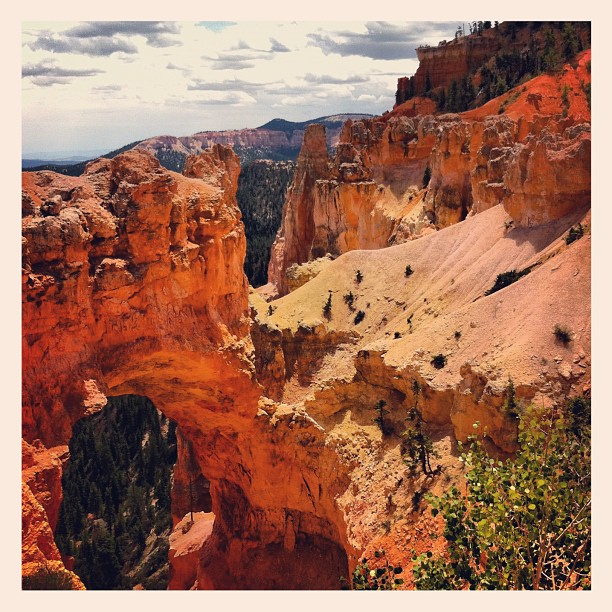 Natural bridge - Brice Canyon