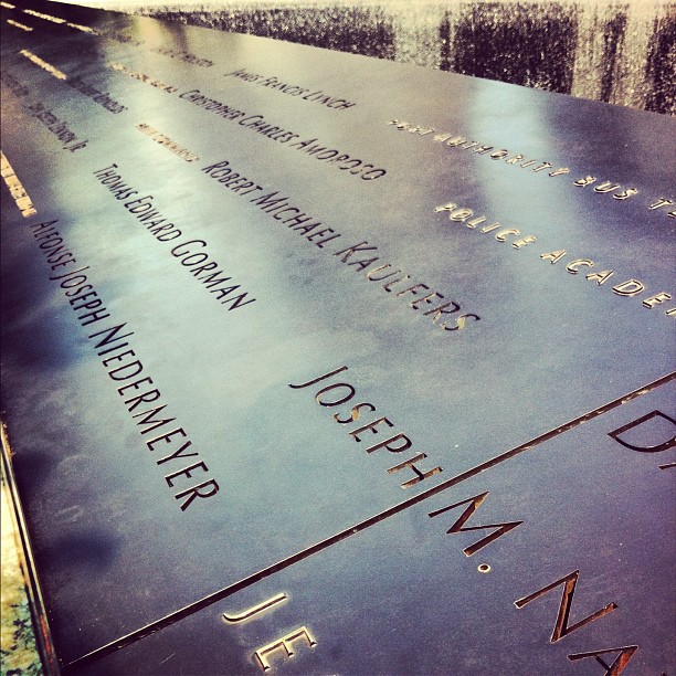 Ground Zéro - des liste interminables de nos gravés dans le bronze