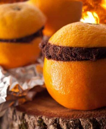 Gâteau au chocolat cuit dans une orange