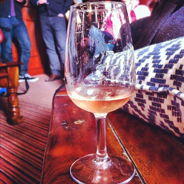 Iechyd da ! (c est tchin en gallois ;) )