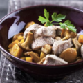 Dés d'agneau au potimarron et aux girolles