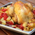 Poulet rôti aux pommes de terre, poivron et tomates