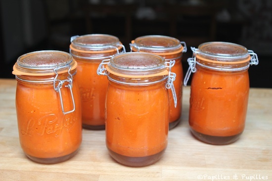 Conserves de soupe de tomates rôties