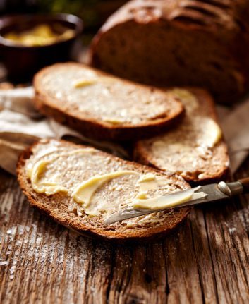 Du pain et du beurre © zi3000 shutterstock