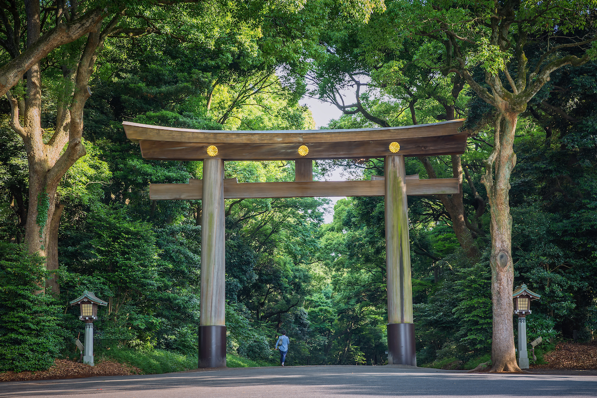 Entrée du temple Meiji-jingu Tokyo © Bule Sky Studio. shutterstock