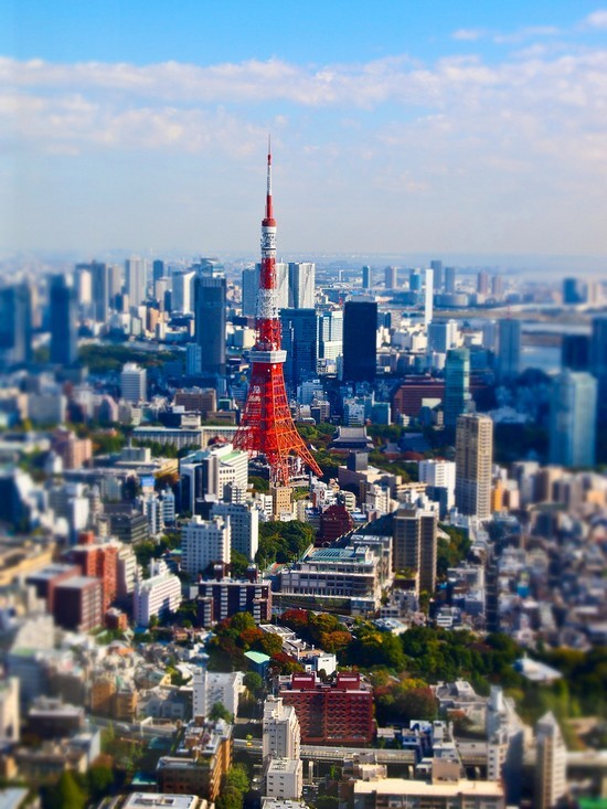 Tokyo Tower (C) Acetonic CC BY-NC-SA 2.0