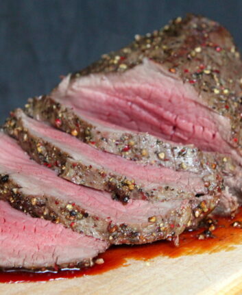 Rôti de boeuf grillé au poivre