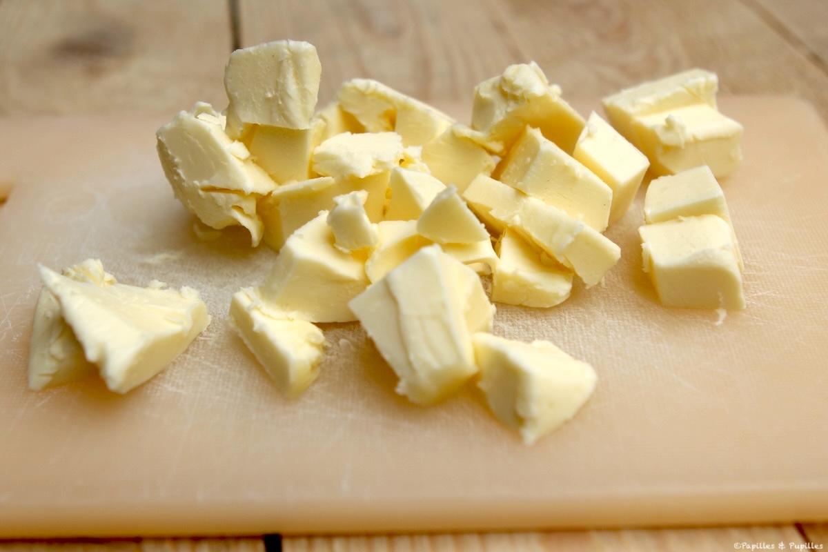 Beurre coupé en dés
